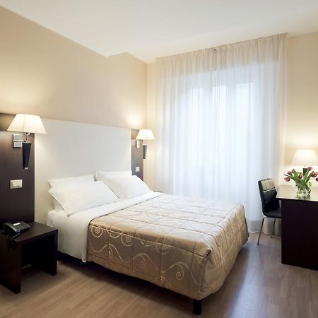 Hotel Aurora Pavia Kamer foto