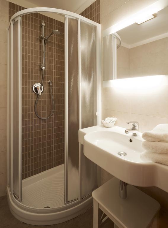 Hotel Aurora Pavia Kamer foto