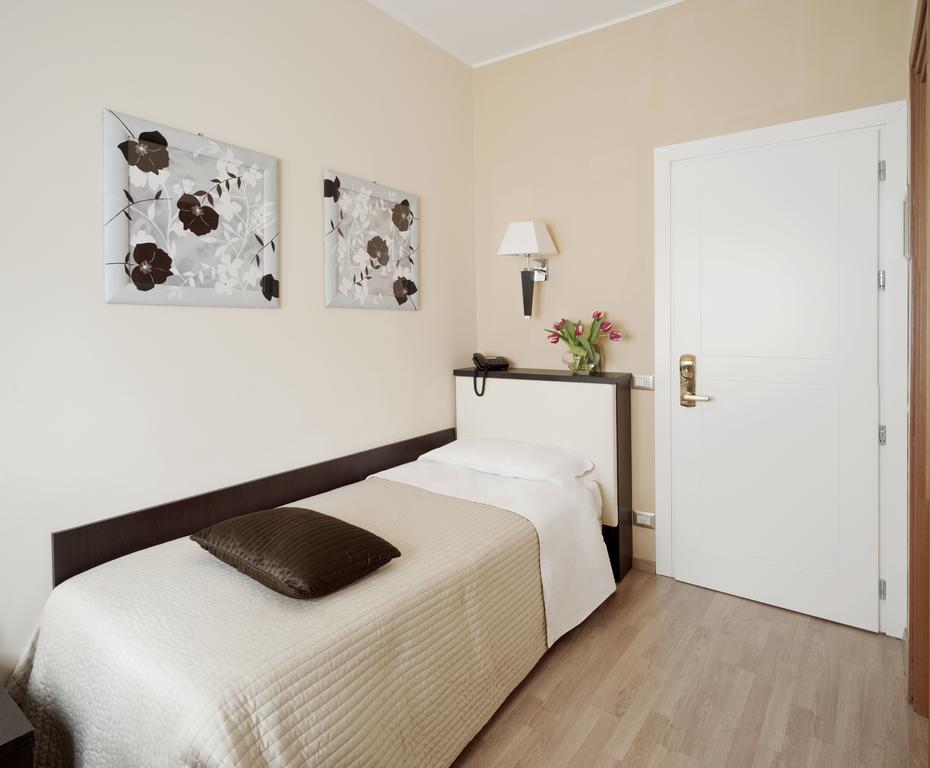 Hotel Aurora Pavia Kamer foto